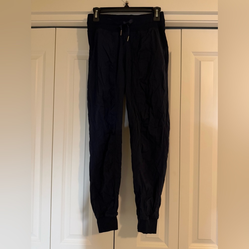 Lululemon dance studio jogger